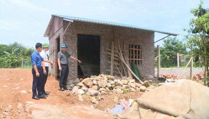 Xã Phúc Thọ ra tay xử lý loạt công trình “mọc” sai phép trên đất nông nghiệp Xã Phúc Thọ ra tay xử lý loạt công trình “mọc” sai phép trên đất nông nghiệp